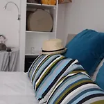 מלון De La 3*