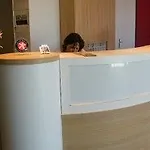De La מלון 3*