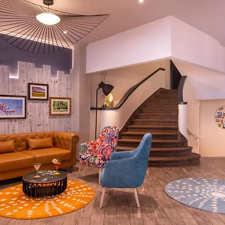 De La Hotel 3*