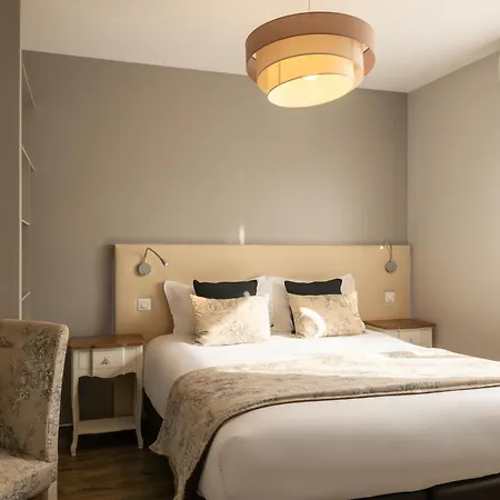 De La Hotel 3*