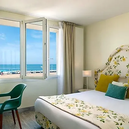 De La Hotel 3*